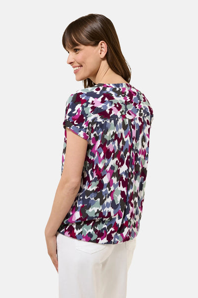 Chemisier multicolore à manches courtes de CECIL, avec motif tacheté et coupe décontractée.