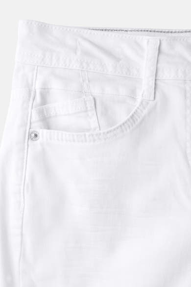 Jean droit en denim blanc de CECIL, avec poche cavalière et passants de ceinture.