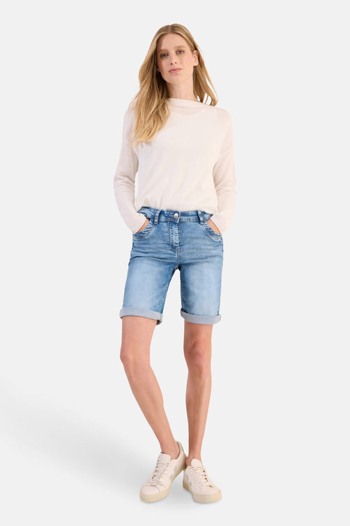 Short - light blue denim