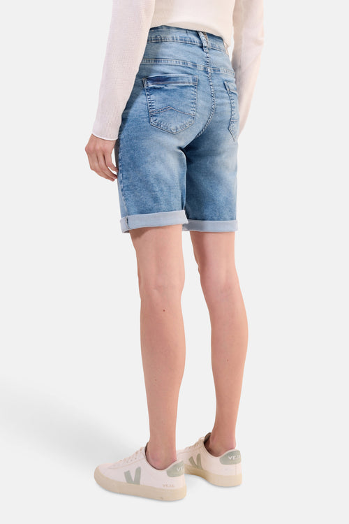 Short - light blue denim