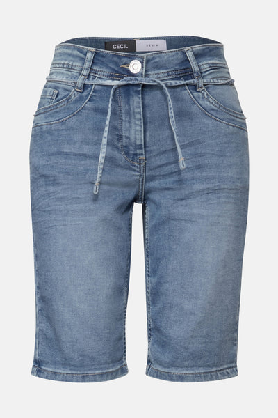 Bermuda en denim bleu clair de CECIL, avec cordon de serrage à la taille et poches avant.