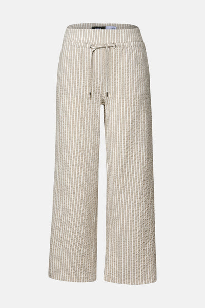 Pantalon beige à rayures par CECIL, avec cordon de serrage à la taille et texture gaufrée.
