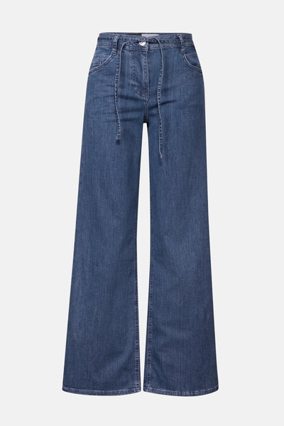 Wijde spijkerbroek in middieblauw denim van CECIL, met trekkoord in de taille.