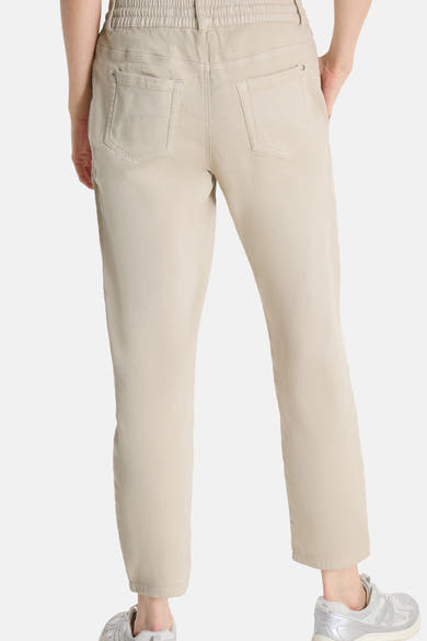 Jogging beige de CECIL, avec taille élastique et poches arrière plaquées.