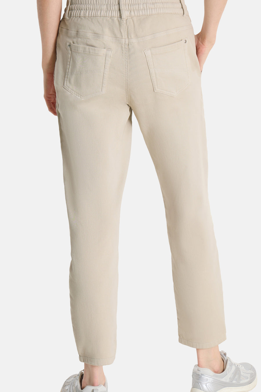 Jogging beige de CECIL, avec taille élastique et poches arrière plaquées.