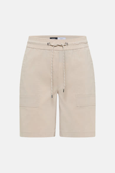 Bermuda beige de CECIL avec taille élastiquée, cordon de serrage et poches cargo, présenté à plat.
