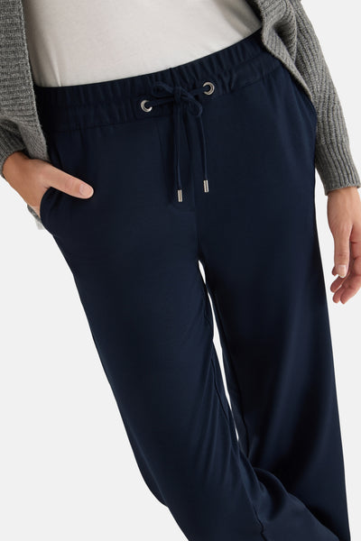 Pantalon bleu par CECIL avec cordon de serrage à la taille et poches latérales.