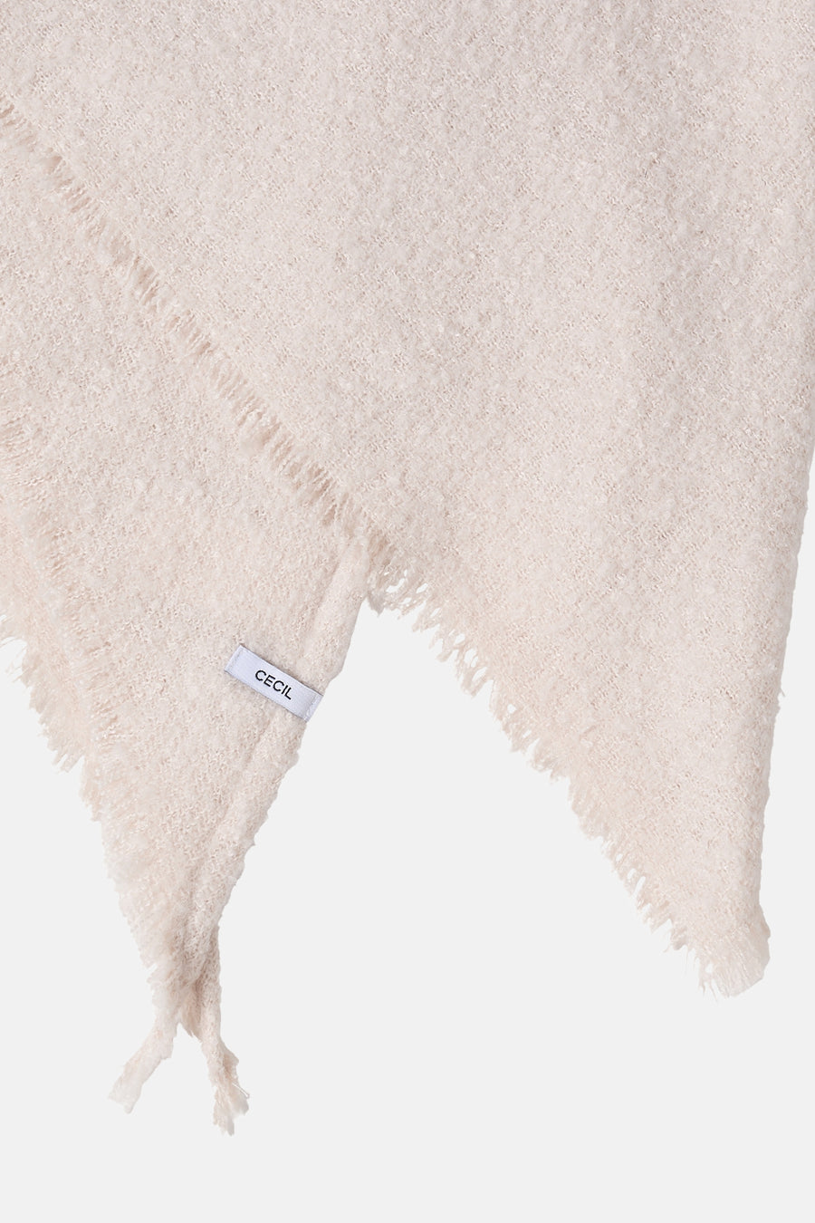 Beige sjaal van CECIL, met decoratieve franjes en een zachte, pluizige textuur.