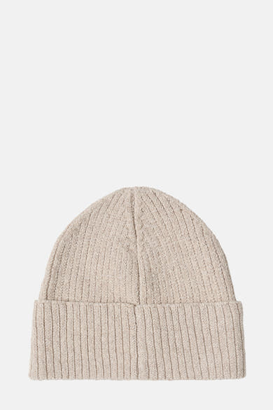 Beige gebreide muts van CECIL, met een geribbelde textuur en een eenvoudig ontwerp.