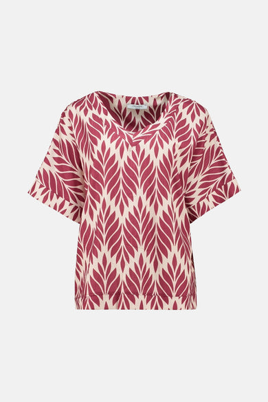 Multikleurig blouse met korte mouwen van ZABAIONE met bordeauxrode en beige bladprint.