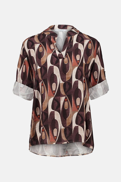 Multikleuren blouse met lange mouwen van ZABAIONE, met bruine en beige grafische patronen.