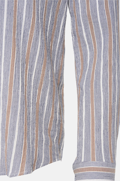 Chemise à manches longues beige à rayures par ANTWRP, avec une texture froissée visible.