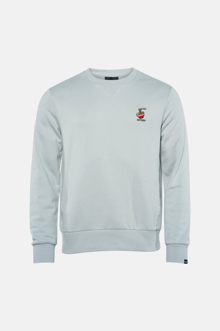 Blauwe rondehals sweatshirt van ANTWRP, gedragen met een verbleekte spijkerbroek en witte sneakers, achterzicht.