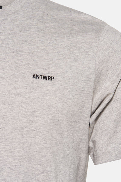 T-shirt à manches courtes gris d'ANTWRP, avec logo discret sur le devant.