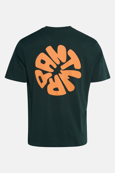Groen T-shirt met korte mouwen van ANTWRP met een oranje grafische print op de achterkant.