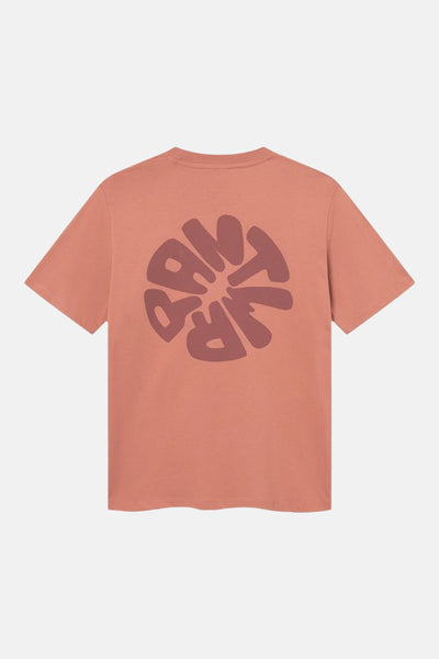 T-shirt rose à manches courtes par ANTWRP, avec un imprimé circulaire dans le dos.
