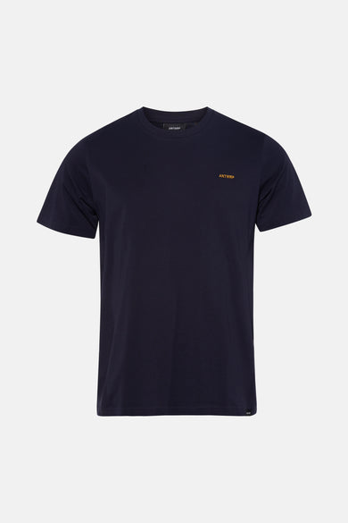 T-shirt à manches courtes bleu par ANTWRP, avec logo orange brodé sur la poitrine, sur fond uni.