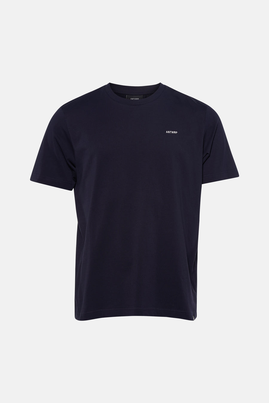 T-shirt bleu à manches courtes de ANTWRP, avec le nom de la marque brodé sur la poitrine.