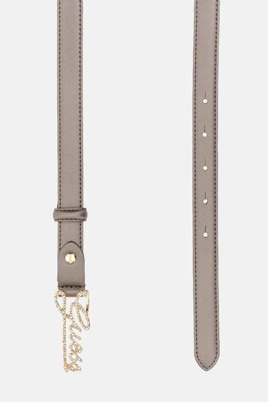 Ceinture grise de Guess avec inscription décorative en strass dorés.