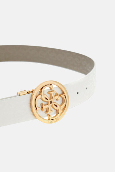 Ceinture blanche en cuir Guess, avec boucle dorée ornée du logo emblématique.