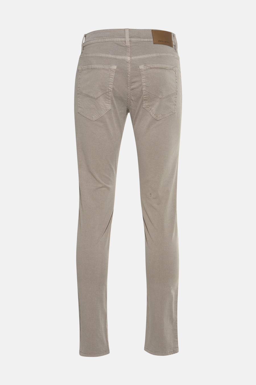 Pantalon kaki par PIERRE CARDIN, vue arrière, poches plaquées et texture légèrement froissée.