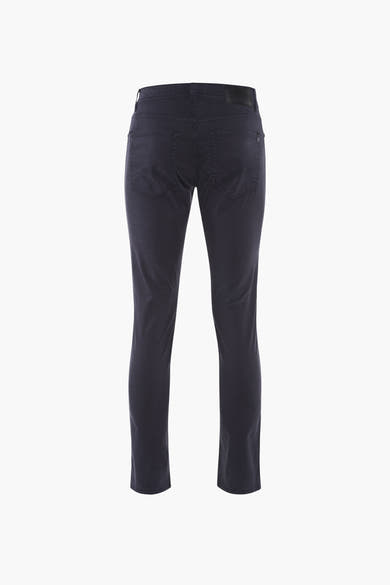 Blauwe broek van PIERRE CARDIN, achterkant, met zakken en leren etiket in de taille.