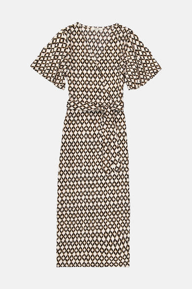 Multikleuren jurk met korte mouwen van GARCIA, zwarte ruitprint op een witte achtergrond, met bijpassende riem.