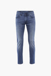 Jean droit bleu de PIERRE CARDIN, coupe classique avec poches et détails de couture apparents.