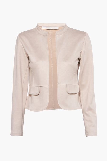 Veste courte beige en suédine par AMELIE ET AMELIE, avec encolure arrondie et poches plaquées.