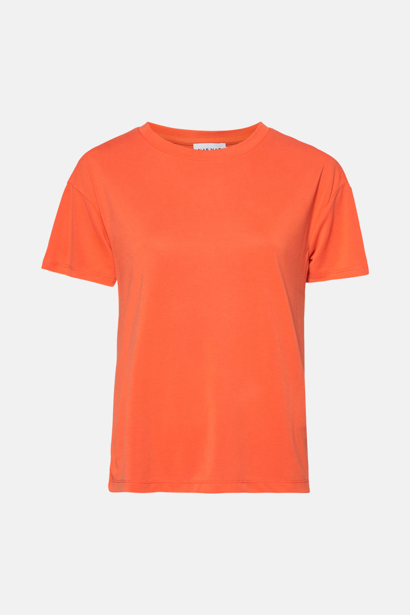 T-shirt orange à manches courtes de NAF NAF, coupe décontractée, tissu lisse et col rond.