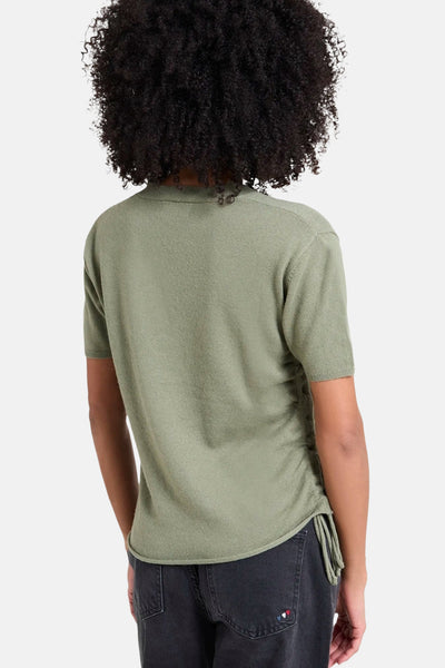 V-kraag kaki-pullover van NAF NAF, met zijdekordel en korte mouwen.
