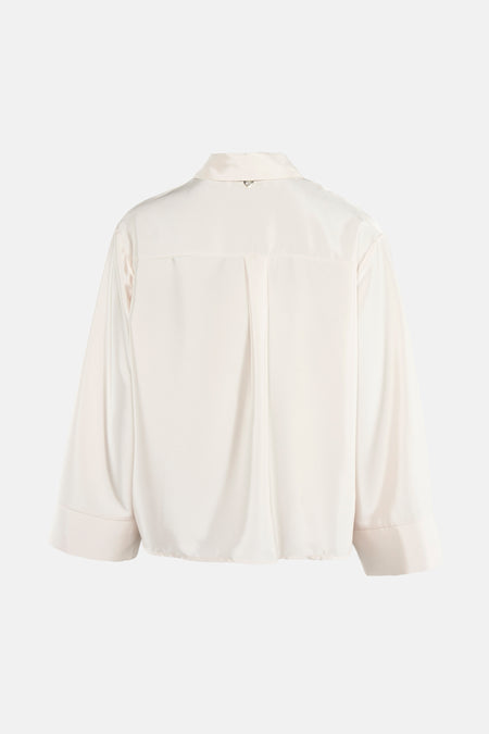 Ecru blouse met lange mouwen van AMELIE ET AMELIE, met een rugplooi, achtergezicht.