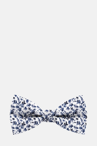 Nœud papillon bleu de MR. CELESTIN, imprimé avec motif floral bleu marine et petites feuilles.