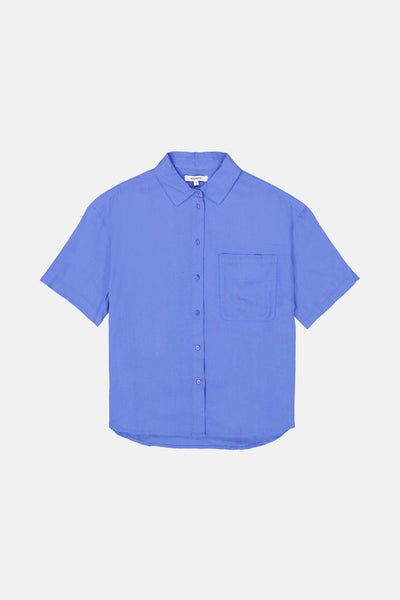 Blauwe linnen blouse met korte mouwen van GARCIA, met borstzak en ton-sur-ton knopen.