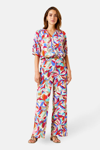 Multikleurige broek van GARCIA, met kleurrijke bloemenpatronen en een losse pasvorm.