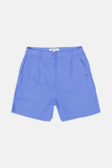 Short bleu de GARCIA, avec poches latérales et fermeture boutonnée.