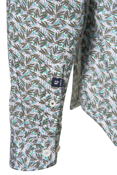Multikleuren overhemd met lange mouwen van Garcia, met een print van gestileerde groene, blauwe en bruine bladeren.