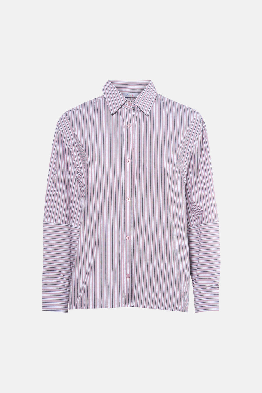 Chemise rose rayée de ADORE, avec des boutons et des manches longues structurées.