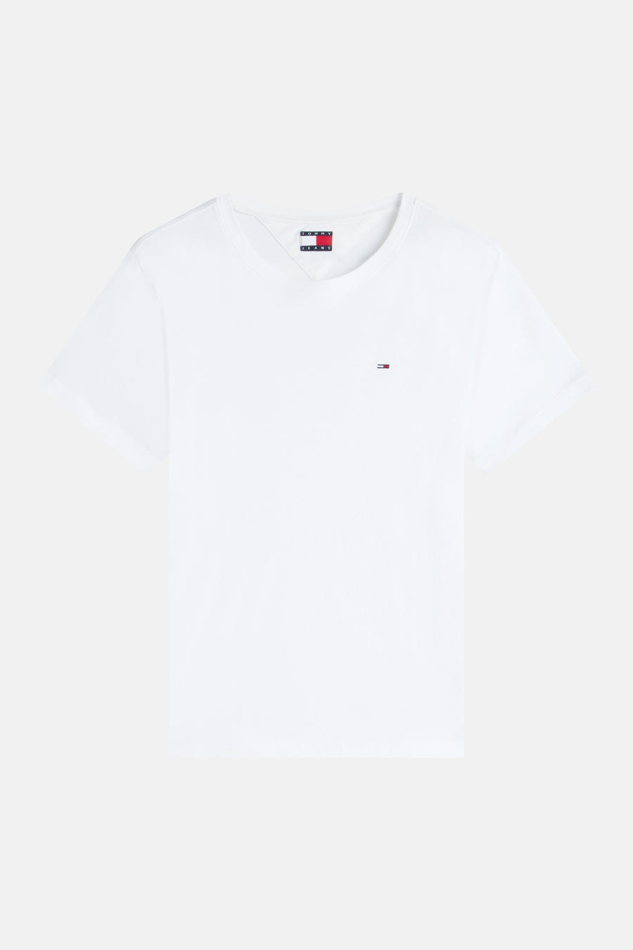 T-shirt blanc de TOMMY JEANS à col V et manches courtes, avec petit logo drapeau sur la poitrine.