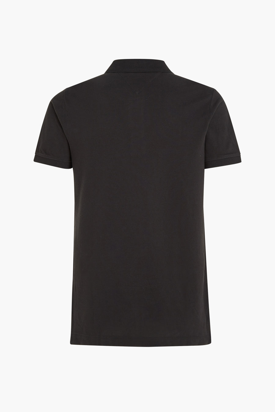 Polo noir par Tommy Jeans, avec un col classique et des manches courtes, vue de dos sur fond blanc.
