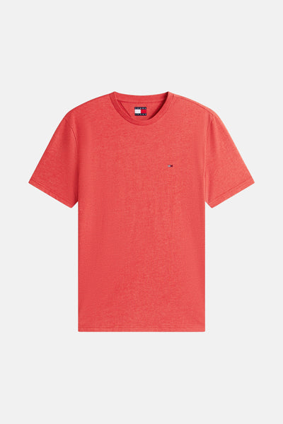 T-shirt rouge à manches courtes de TOMMY JEANS avec logo discret sur la poitrine.
