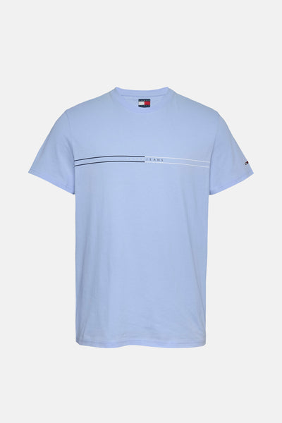 T-shirt à manches courtes bleu de TOMMY JEANS avec rayures horizontales et logo drapeau sur la manche.
