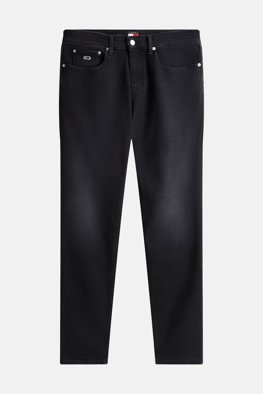 Jeans slim noir en denim de TOMMY JEANS avec logo drapeau sur la petite poche, vue de face.