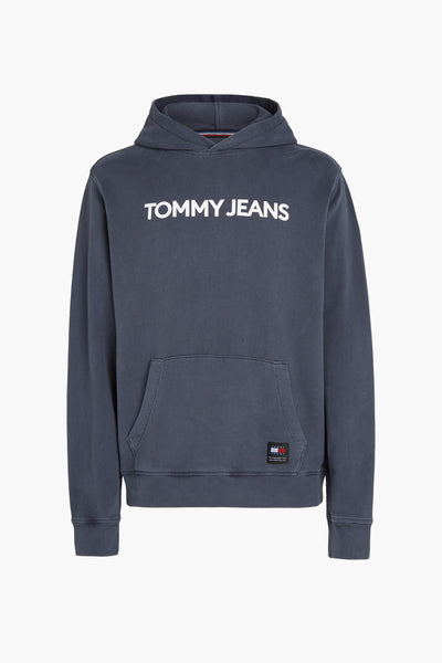 Blauwe hoodie van Tommy Jeans, met trekkoord en opgedrukte logo aan de voorkant.