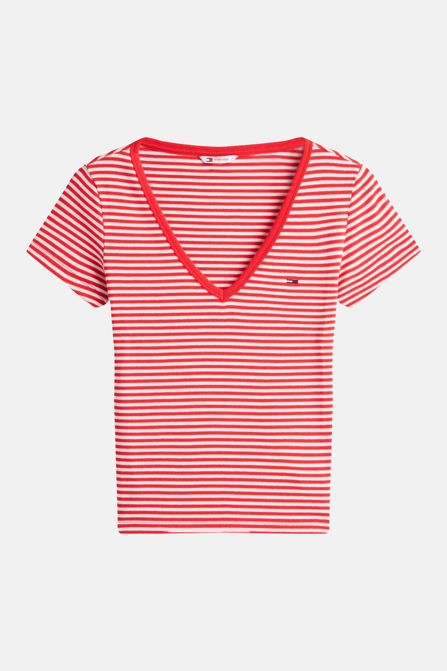 Tommy Jeans gestreept T-shirt in rood en wit, met een rode V-hals en subtiel logo.