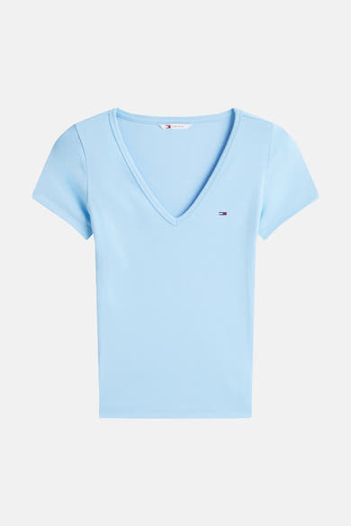 T-shirt bleu en maille côtelée de Tommy Jeans, avec un col en V et logo drapeau sur la poitrine.