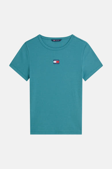 Effengebreide T-shirt met korte mouwen in effen groen van TOMMY JEANS, met een klein logo op de borst.