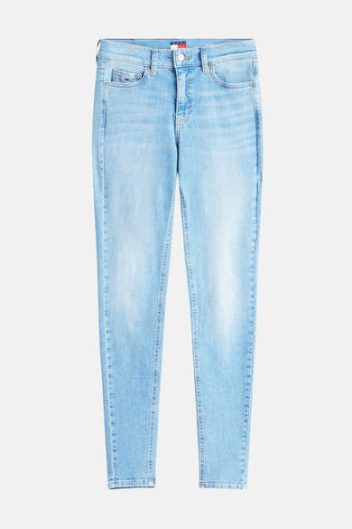 Jean skinny en denim bleu clair de TOMMY JEANS, avec poches avant et arrière.