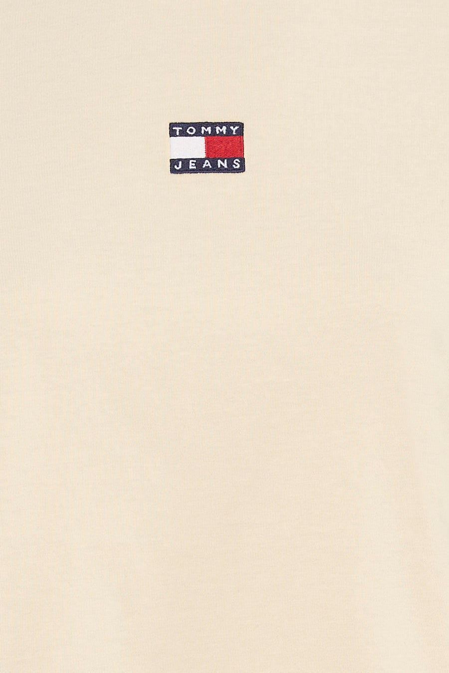 Gele T-shirt met korte mouwen van TOMMY JEANS met vierkant logo op de borst.