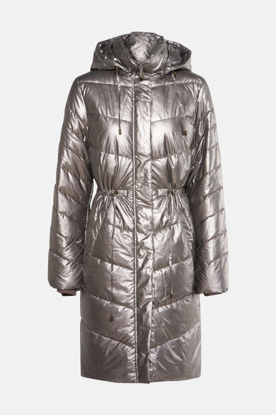 Zilveren poncho van ZABAIONE met capuchon en trekkoord in de taille.